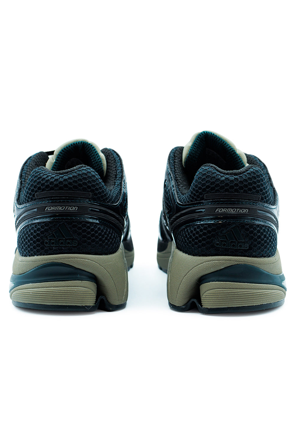 Rear view Adidas Adistar Control 5 Cloud White Core Black Aurora Ivy with structured heel support, classic adidas branding and shock absorbing running sole
