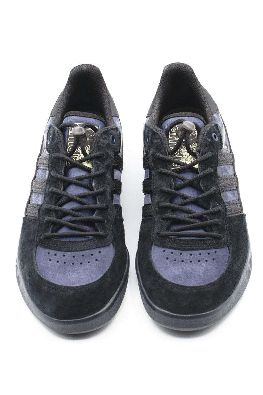 adidas Handball Top Dark Blue – ikonischer Sneaker mit T-förmiger Zehenverstärkung, ideal für Handball, Skateboarding und Streetwear-Styles