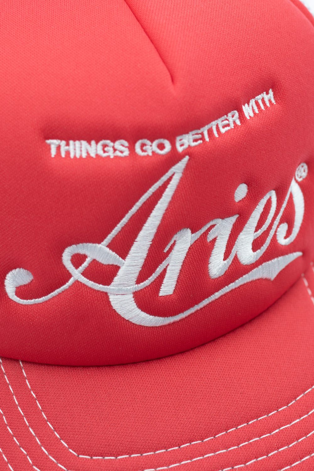 Aries Cola Trucker Cap in Rot – luftige Skate-Cap im Retro-Look mit kontrastierendem Schirm.