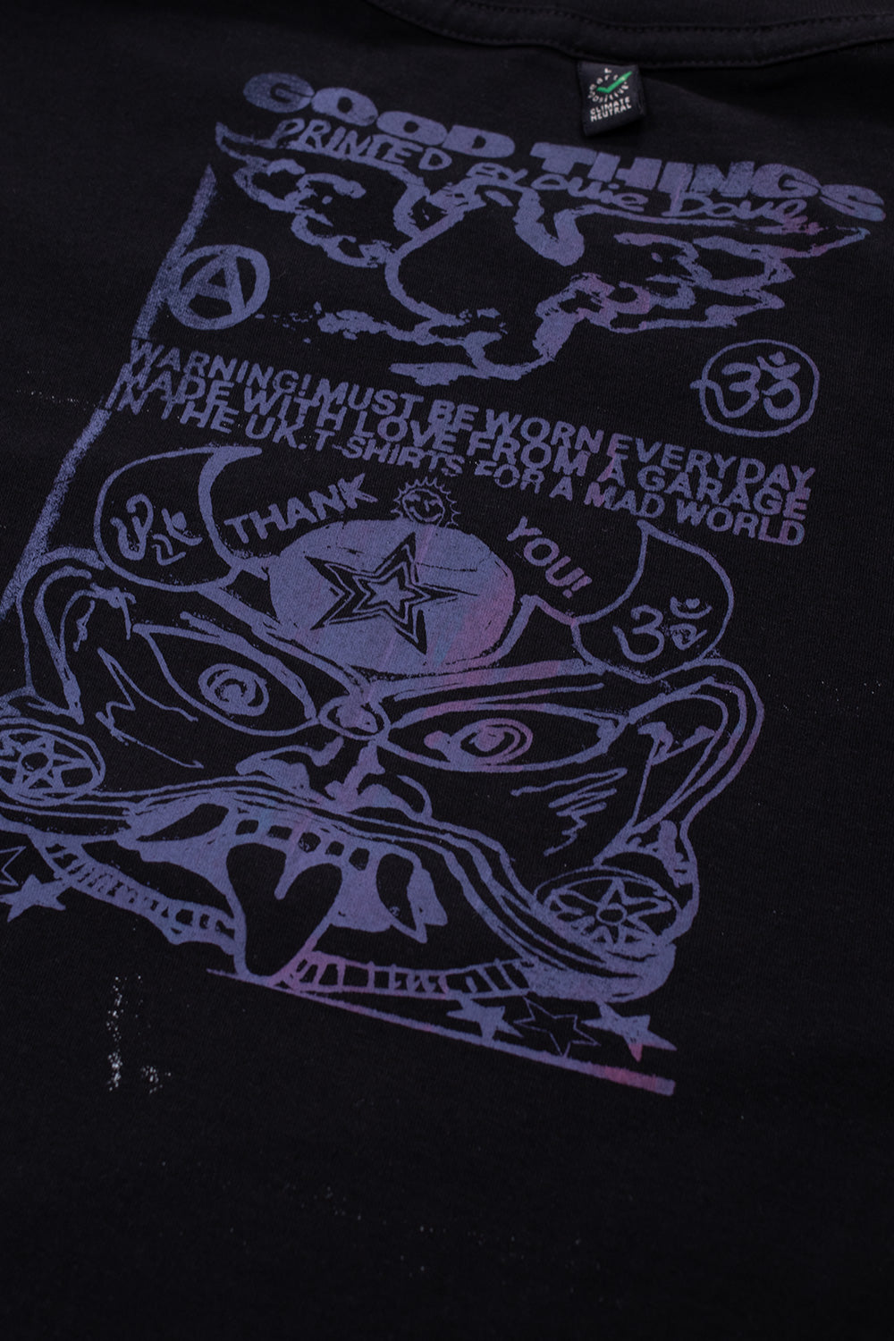 "Good Things Dystopia T-Shirt Schwarz – lässiger Streetwear-Look"