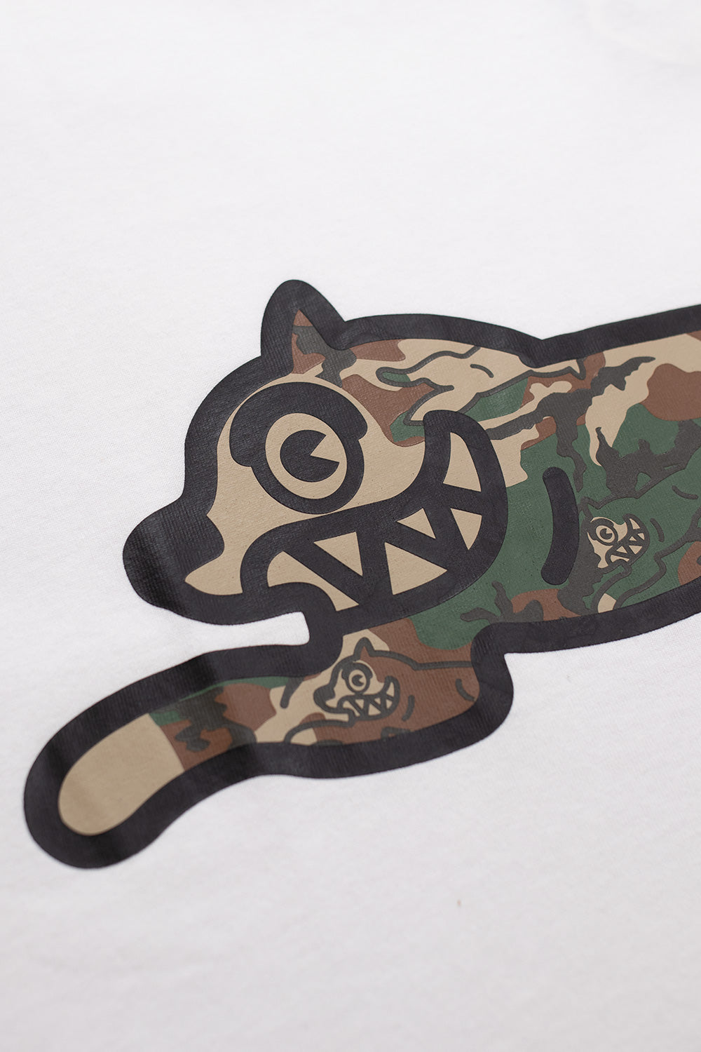 Icecream White Camo T-Shirt – Hochwertiges T-Shirt mit Running Dog Camouflage-Design
