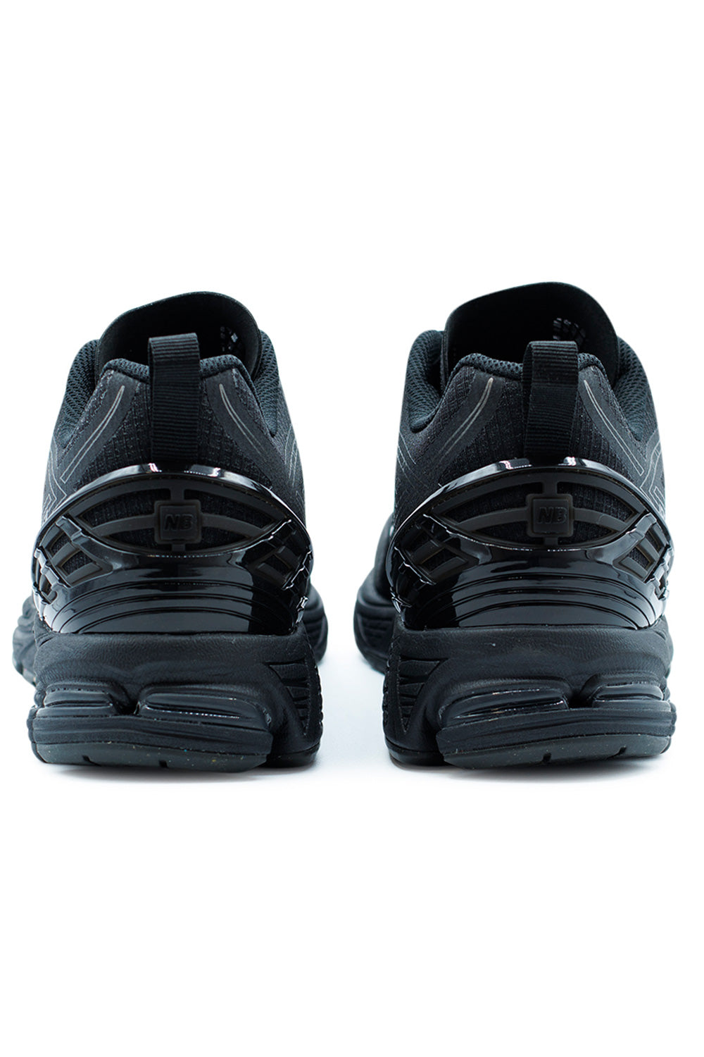New Balance 1906R Shoe Black / Dark Silver Metallic / Black Cement - BONKERS