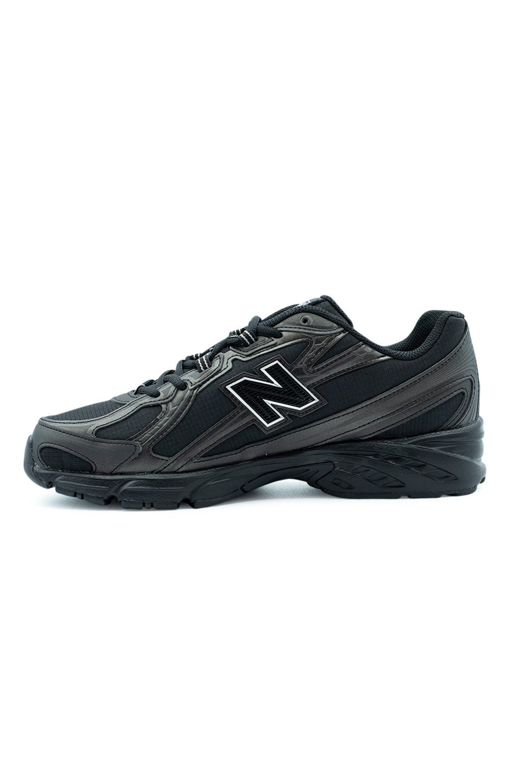 High-quality New Balance 740 Black Silver Metallic unisex sneaker, 2000s running heritage reimagined with modern streetwear style.