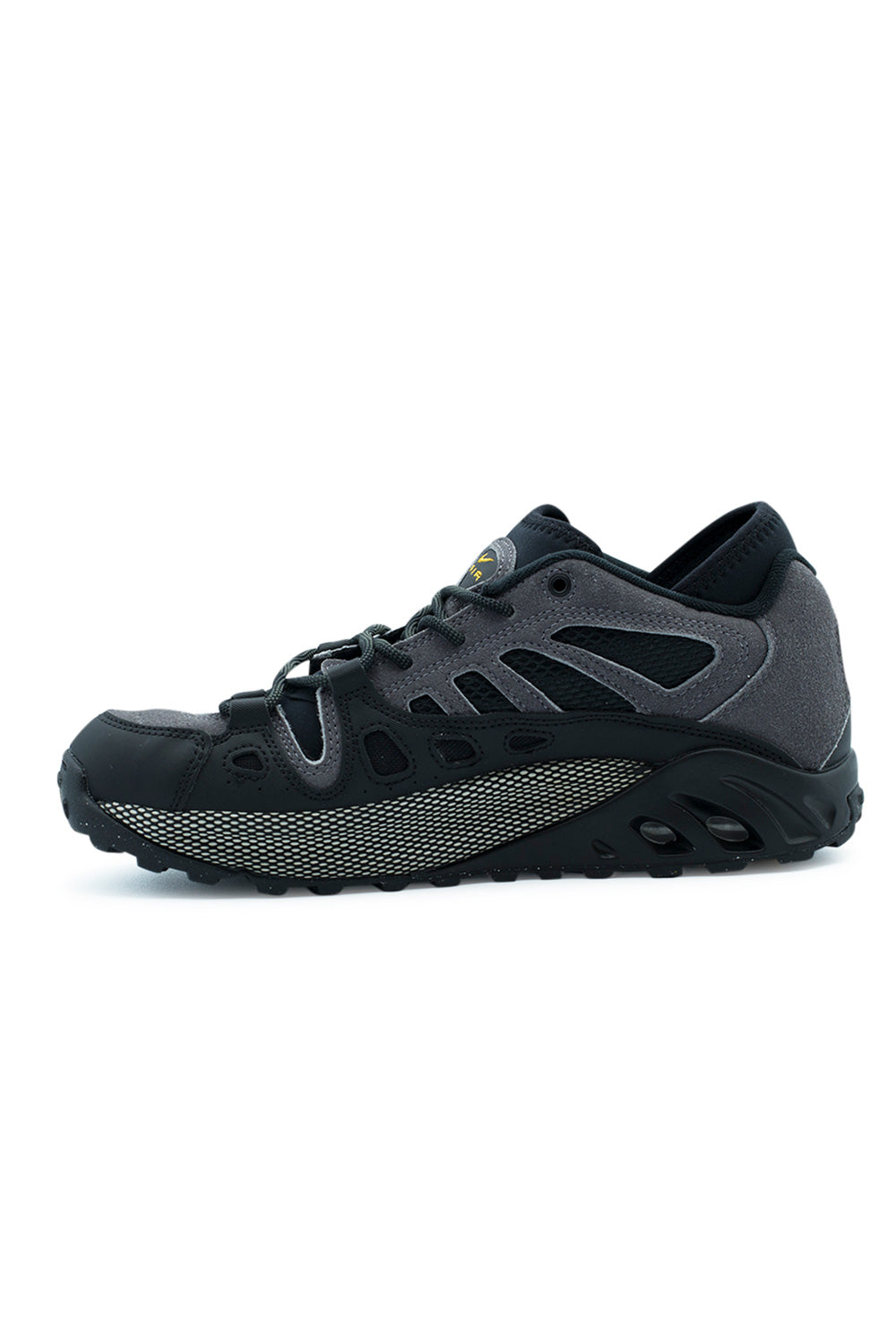 Nike ACG Air Exploraid Shoe LT Graphit Canyon Gold Black – Multifunktionale Nike ACG Outdoor-Schuhe in Graphit und Canyon Gold für Hiking und Trailrunning.