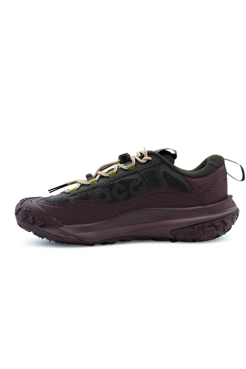 Nike ACG Mountain Fly 2 Low GTX Schuh – Robuster Outdoor-Sneaker in Velvet Brown Black mit Gore-Tex-Technologie für perfekten Wetterschutz und Stabilität.