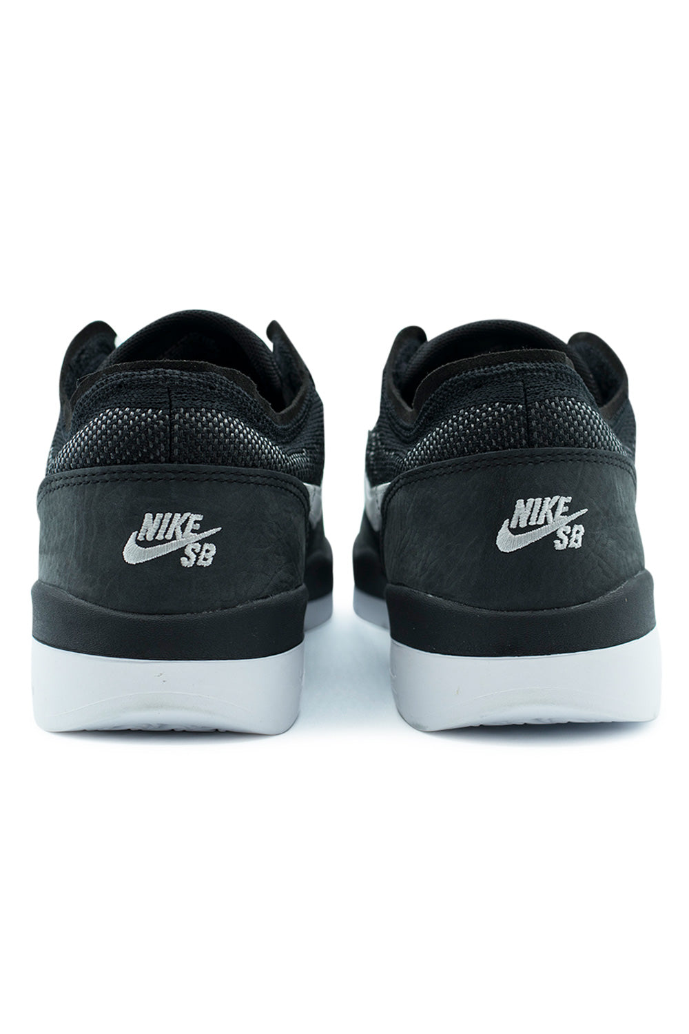 Nike SB PS8 Black / White Sneaker – Modernes Design und perfekte Passform für Skateboarder