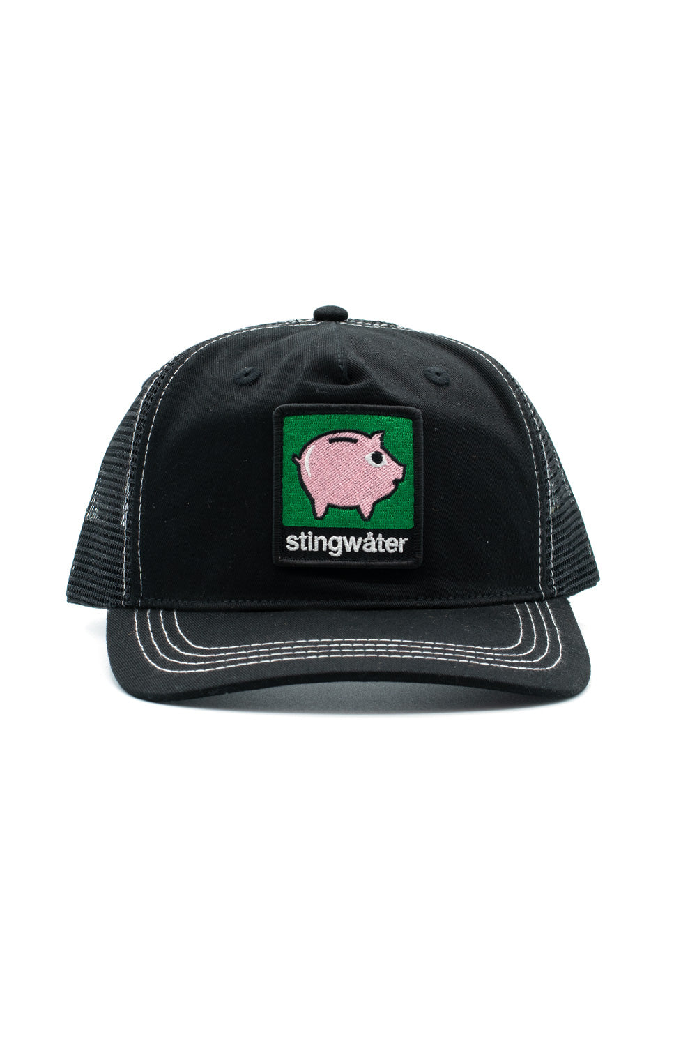 Stingwater Piggy Bank Trucker Cap Black – Stylische Trucker Cap von Stingwater in Schwarz mit einzigartigem Piggy Bank-Design, ideal für Streetwear-Looks