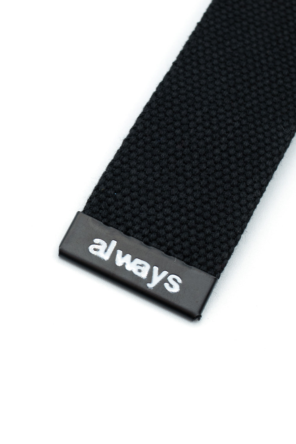 "Always Canvas Belt Black with Embossed Sun – Langlebiger schwarzer Canvas-Gürtel mit geprägtem Sonnensymbol für Streetwear"