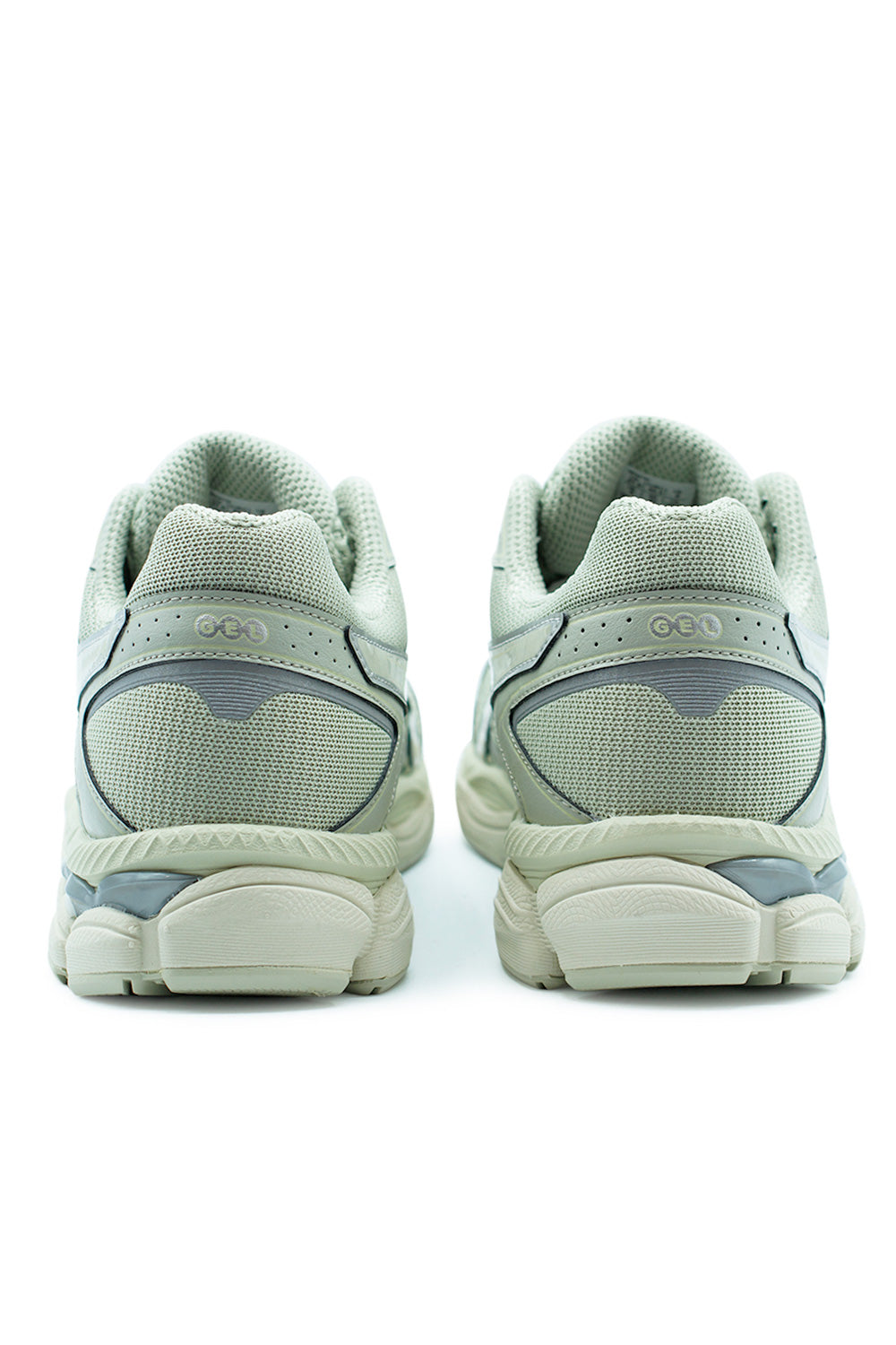 Rear angle of Asics GEL-Cumulus 16 Dried Leaf Green displaying padded heel counter, GEL cushioning branding and supportive FLUIDRIDE midsole structure.