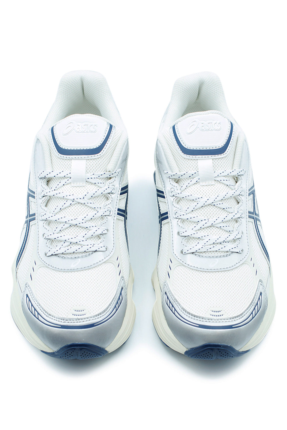 Front view of ASICS GEL-Kinetic Fluent performance sneaker in white and navy showing breathable mesh toe box, structured eyelets, padded tongue and modern retro running design