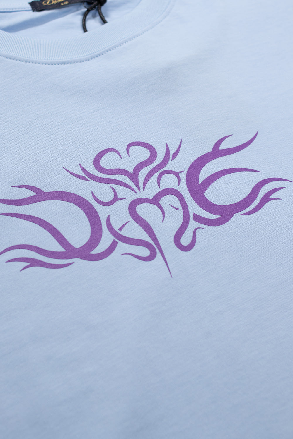 Dime Baby Fresh Tee in Baby Blue – Stylisches T-Shirt aus weicher Baumwolle für Streetwear-Fans