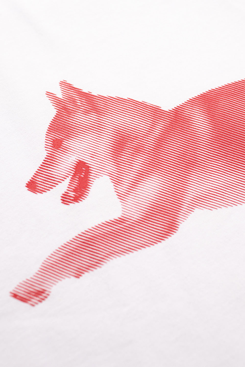 Stylishes IceCream Running Dog T-Shirt White – Halftone Print auf der Brust und Nacken, perfektes Streetwear-Statement.