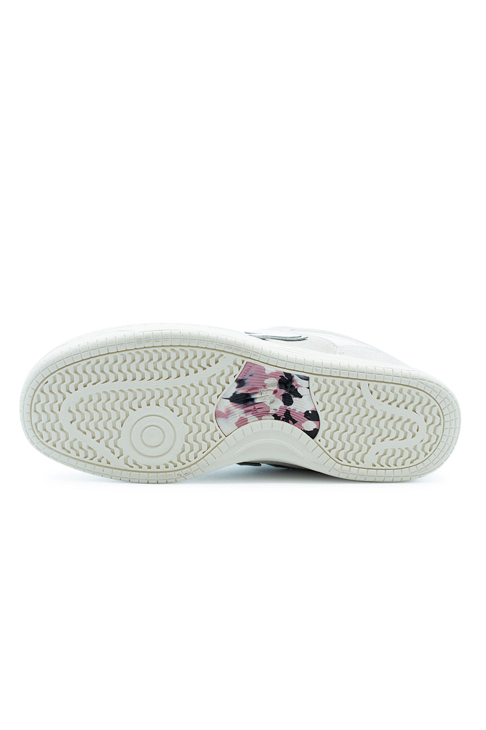 Outsole of New Balance Numeric 480 Sea Salt skateboard shoe with grippy rubber traction pattern and FuelCell midsole cushioning