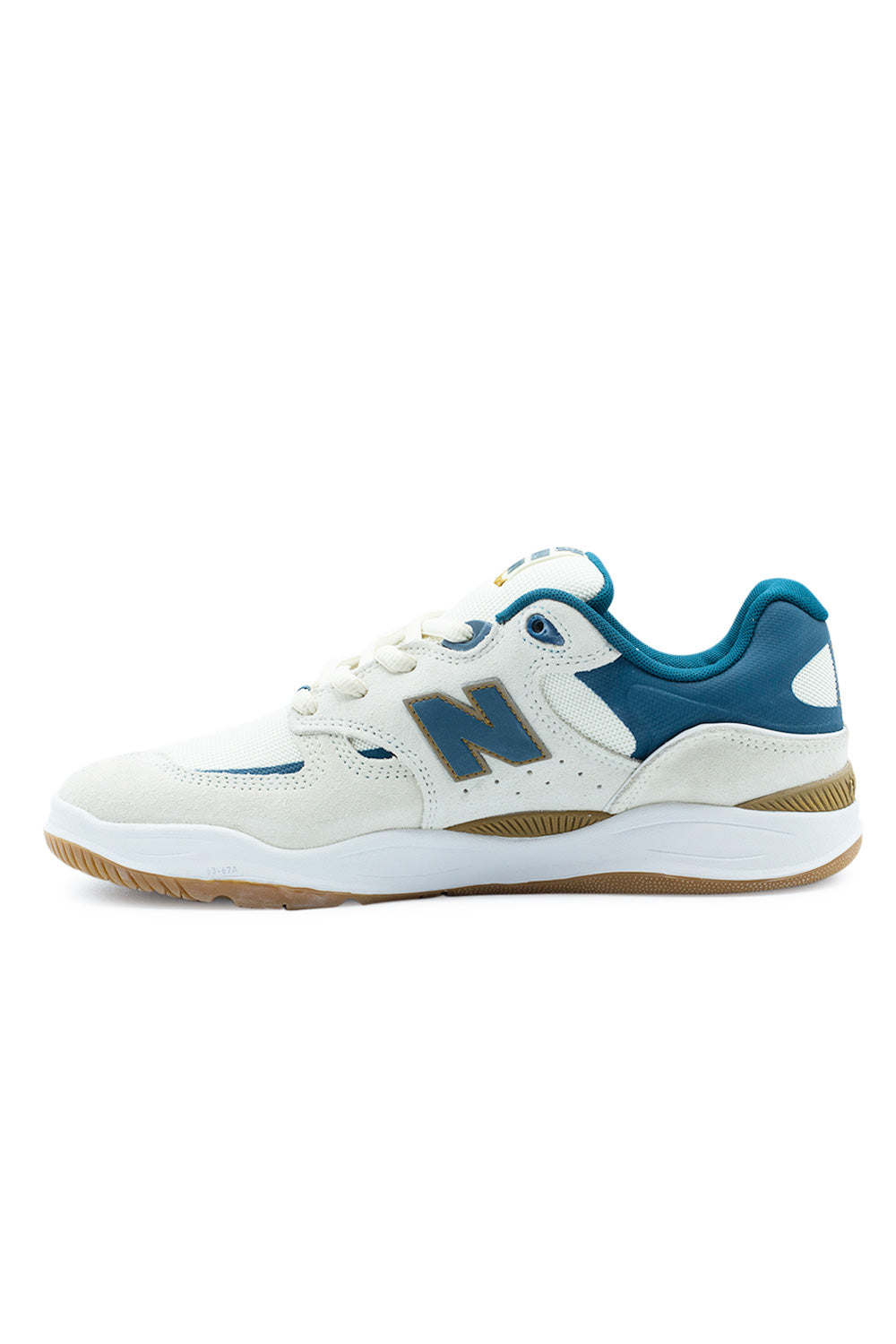 New Balance Tiago Lemos 1010 – Moderner Skate-Schuh mit gepolsterter Zunge, hervorragender Boardkontrolle und einem hochwertigen Materialmix in Linen/Deep Sea.

