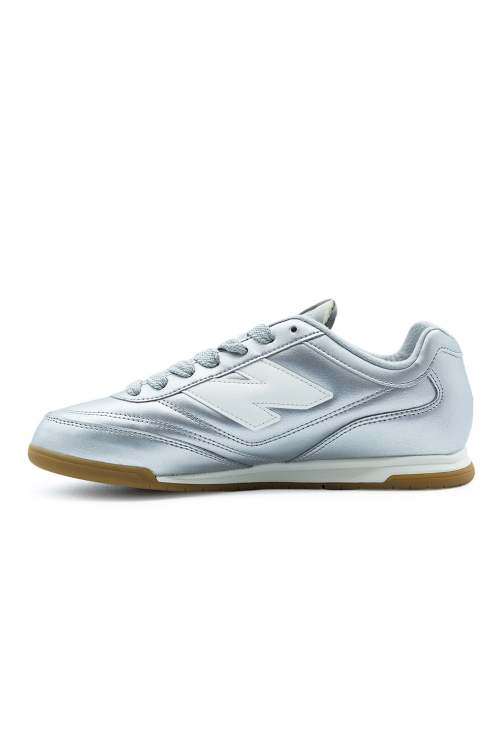 New Balance RC42 Silver Metallic Sea Salt – Komfortable New Balance RC42 Sneaker in silber mit Sea Salt-Tönen, ideal für den täglichen Gebrauch.
