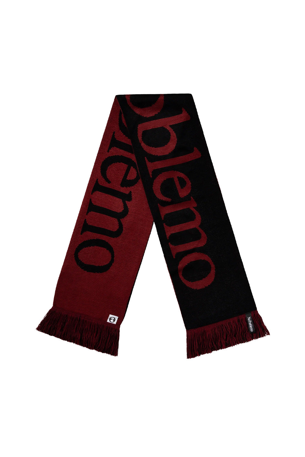 "No Problemo Scarf Burgundy – Hochwertiger burgunderfarbener Schal mit auffälligem Logo, ideal für kalte Tage im Streetwear-Stil"