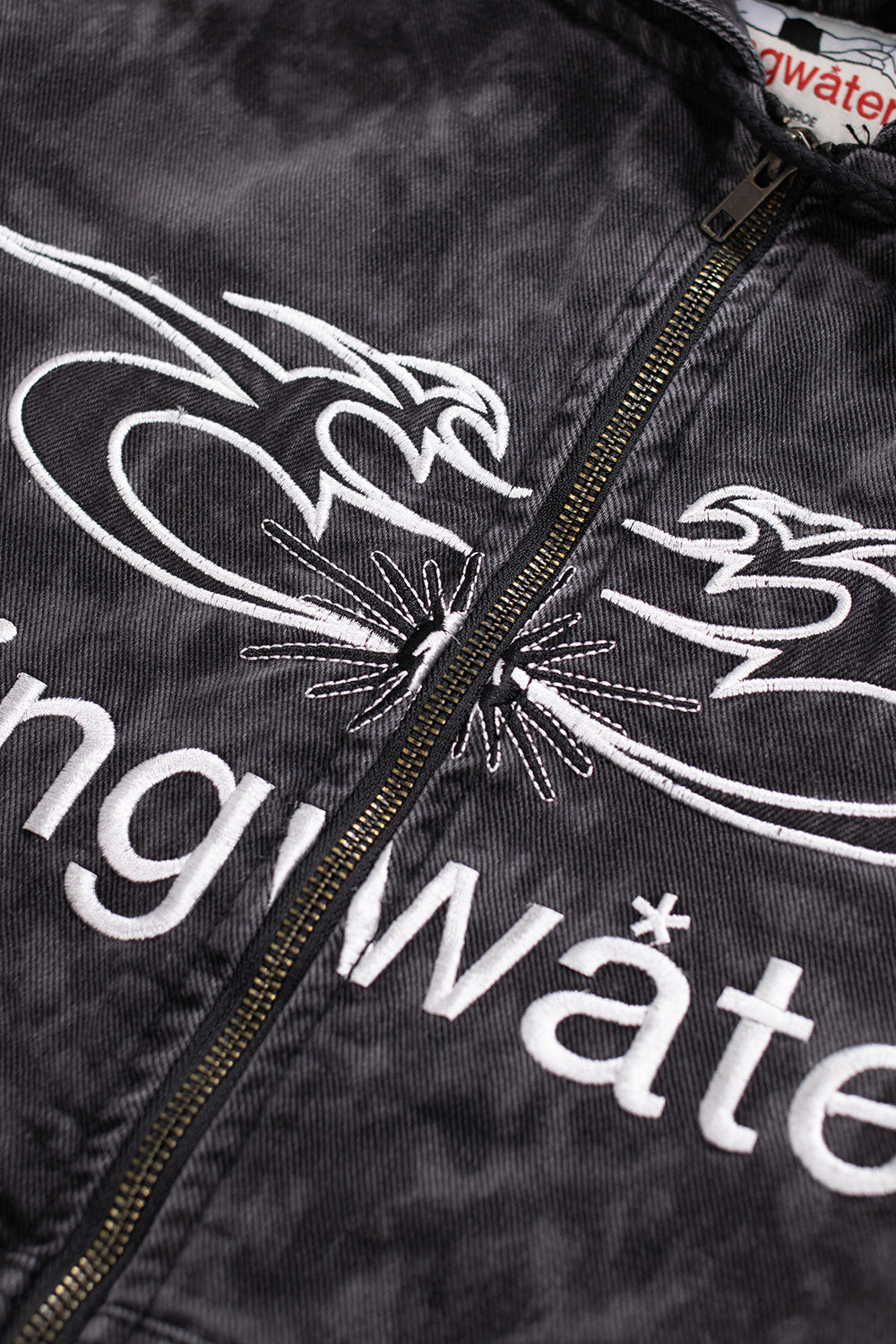 tingwater Ego Death Zip-Up Jacket – Acid-Wash Bomberjacke aus Denim mit einzigartigem Design